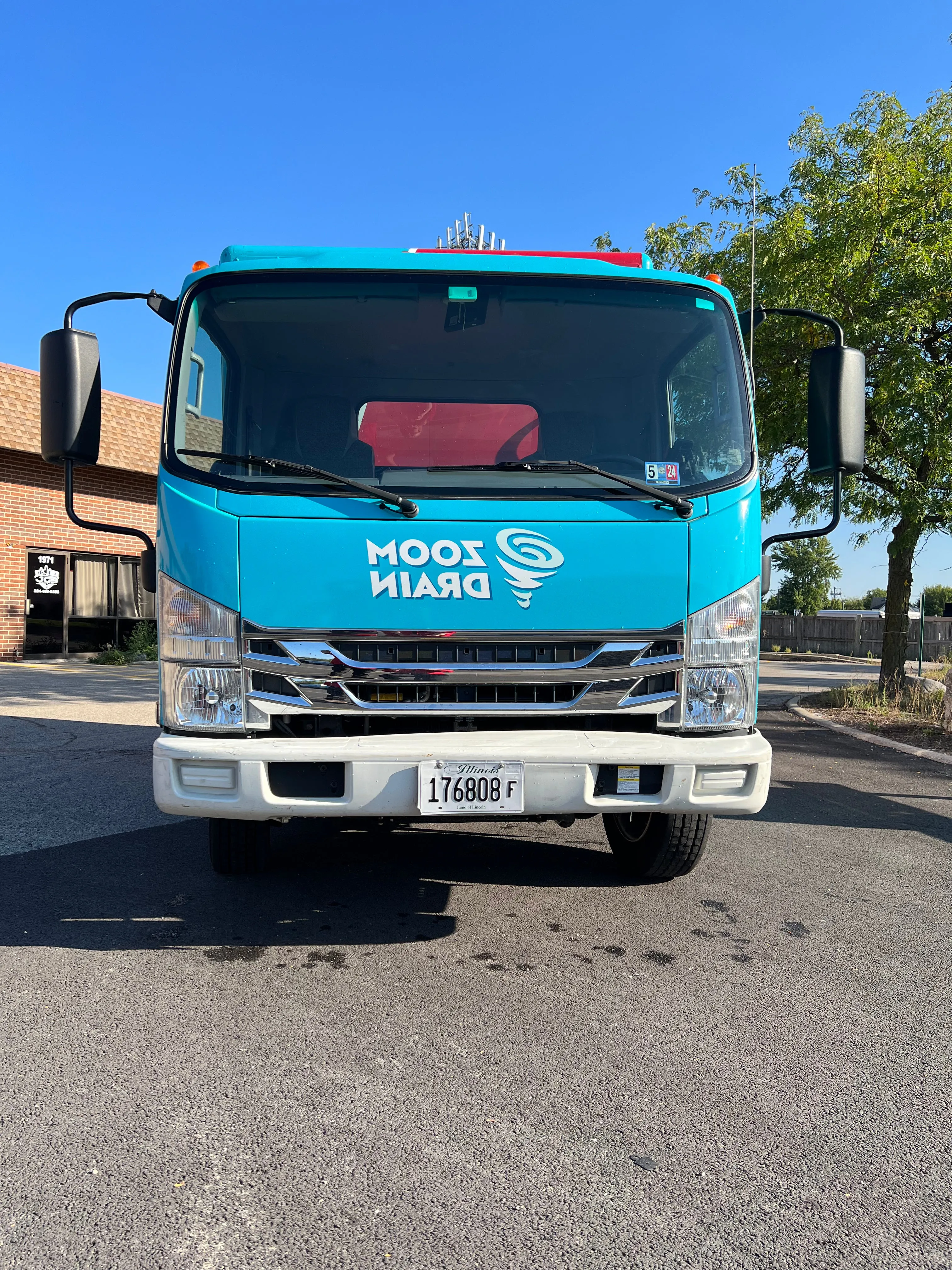 2019 ISUZU TRUCK WITH HACKNEY BODY AND SPARTAN URBAN SOLDIER JETTER