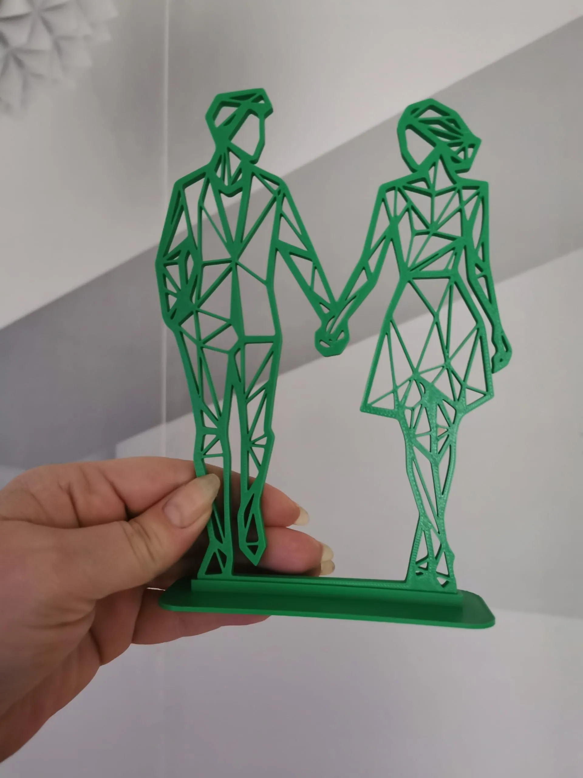 EROTNGO (EROTNGO3286 Geometric Cute Low Poly Valentines Couple Family Figure Plastic Sculpture Office Living Room Office Shelf Decoration Useful Tabletop Dining Room Good Looking Office Attractive