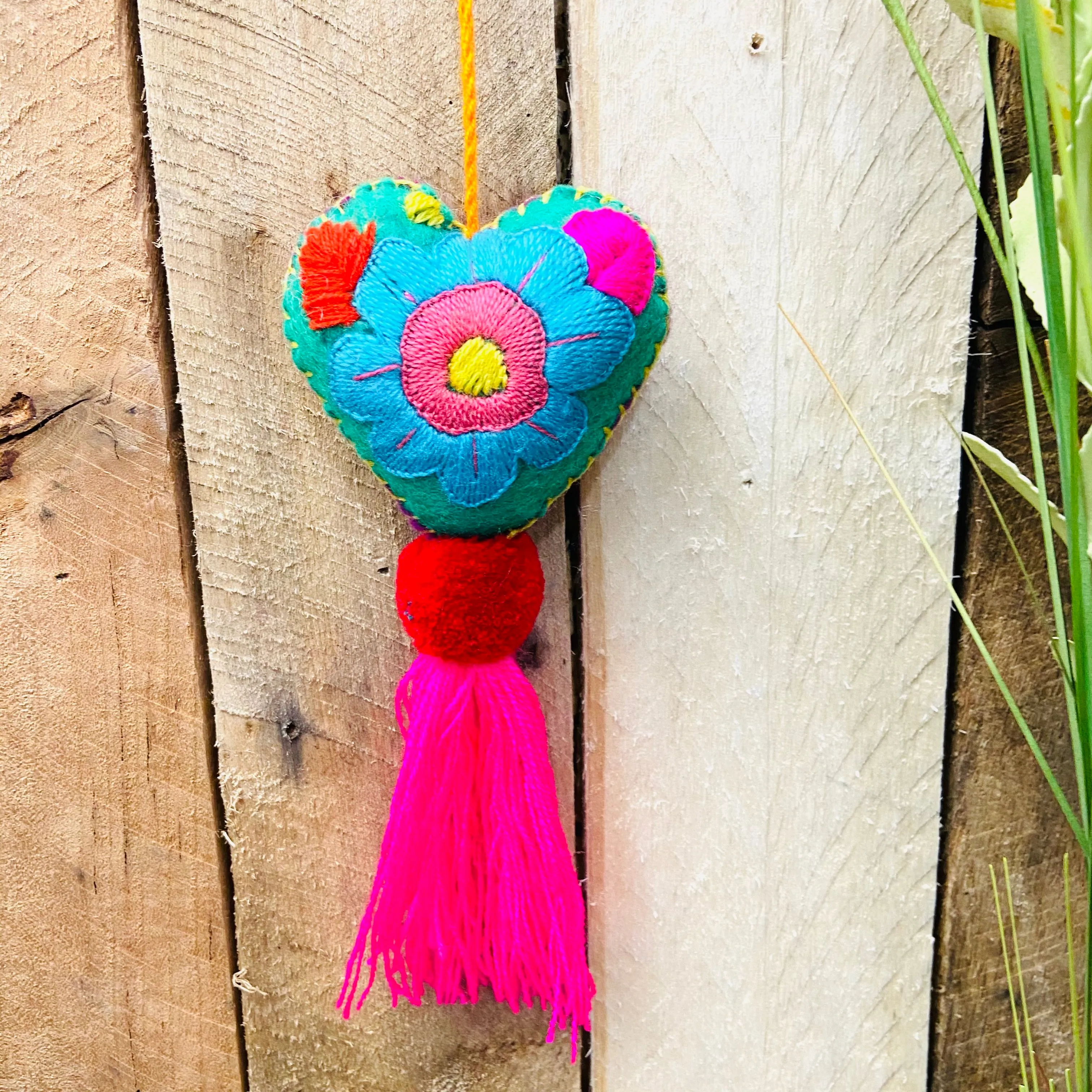 Heart Pom Pom - Singles