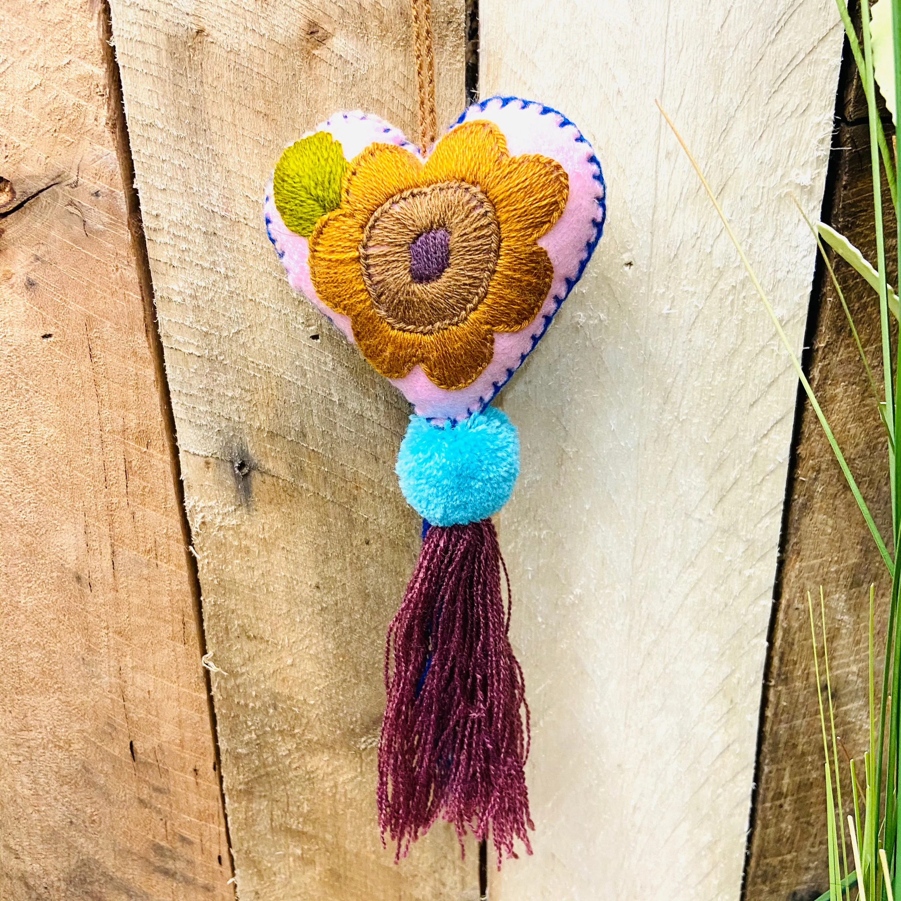 Heart Pom Pom - Singles