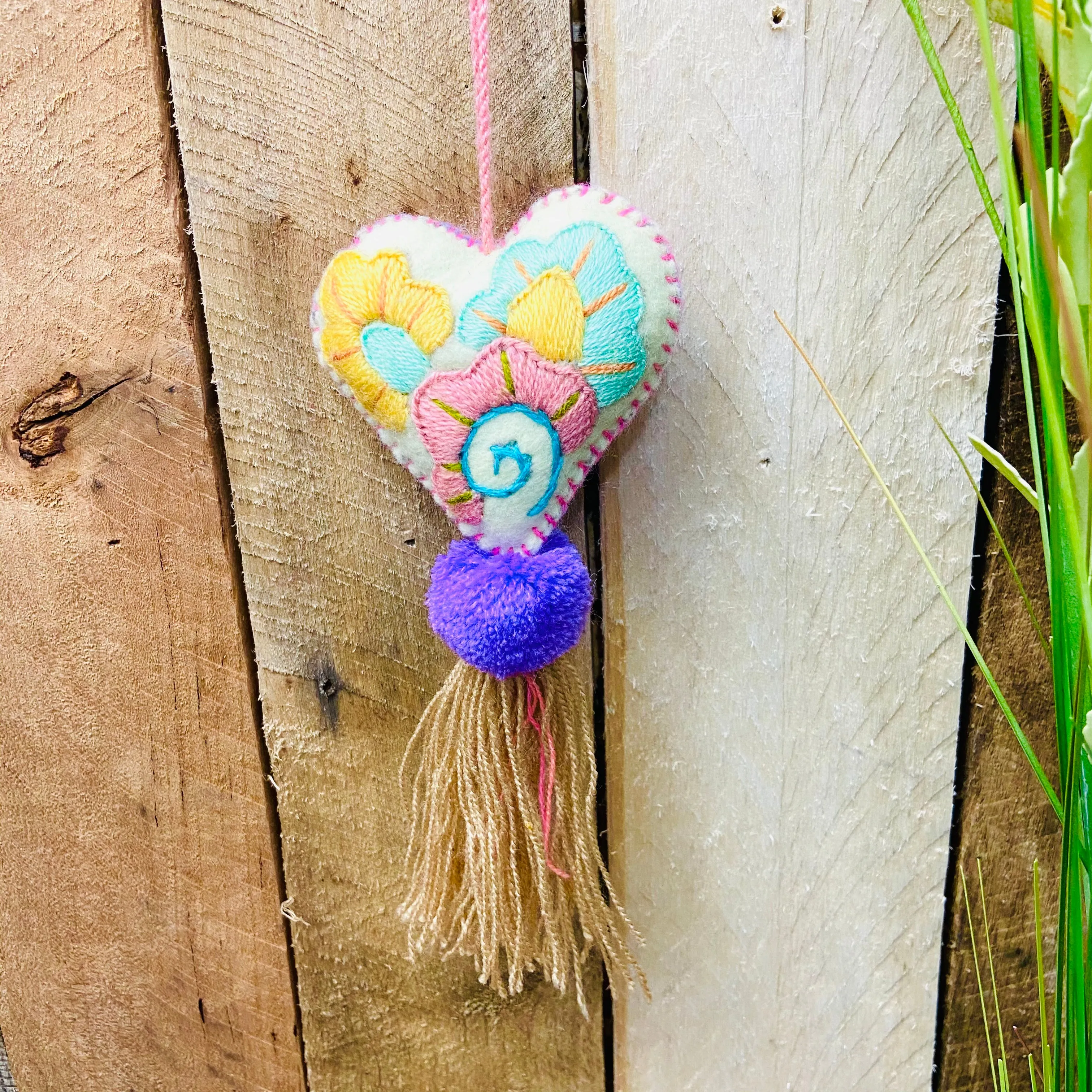 Heart Pom Pom - Singles