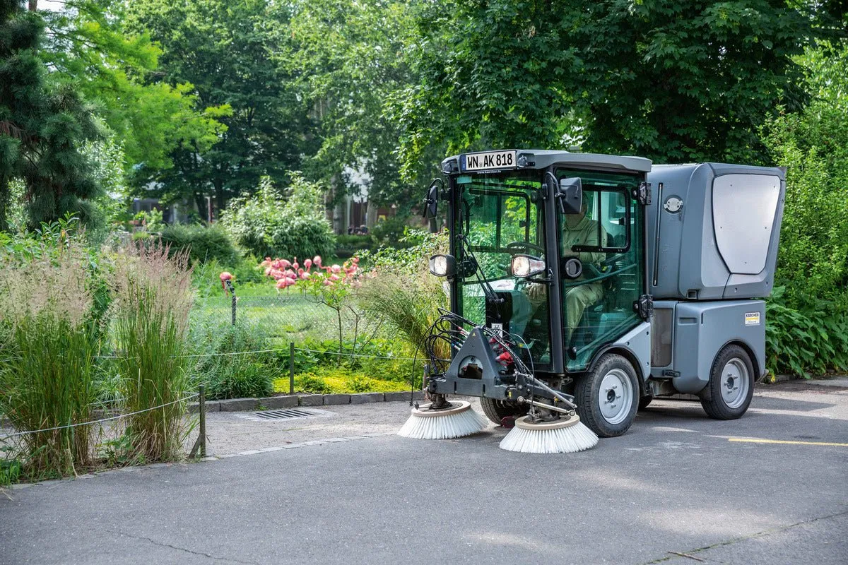 Karcher Municipal City Sweeper MC 80