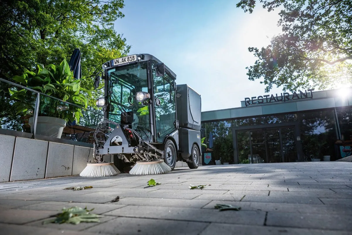 Karcher Municipal City Sweeper MC 80