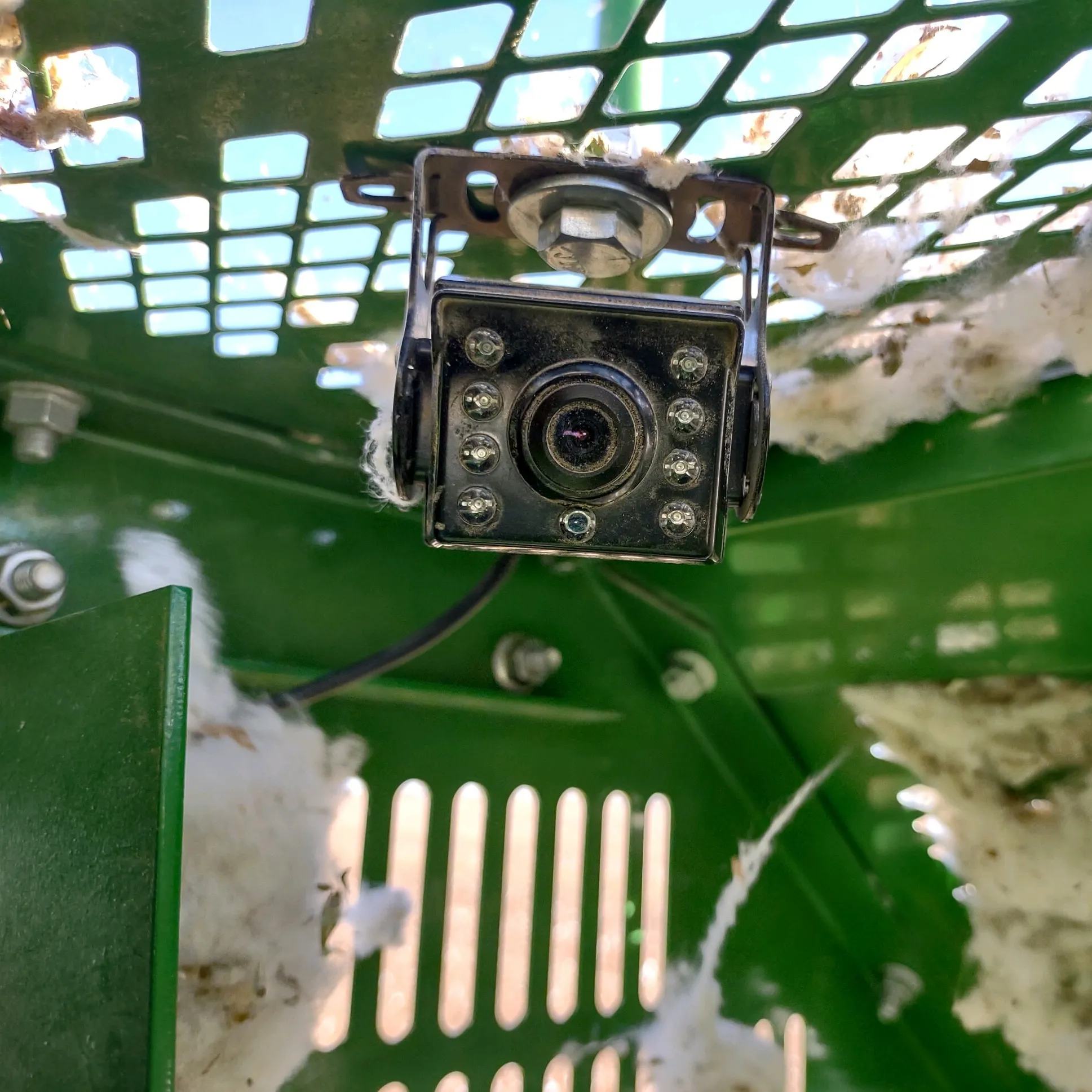 Wired Heavy Duty Backup 1080P Camera with Waterproof IP67 7" LCD! 100% Waterproof Backup Cam System!